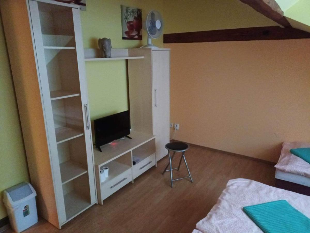 Penzion U bílého jaka Vilemov  Exteriér fotografie
