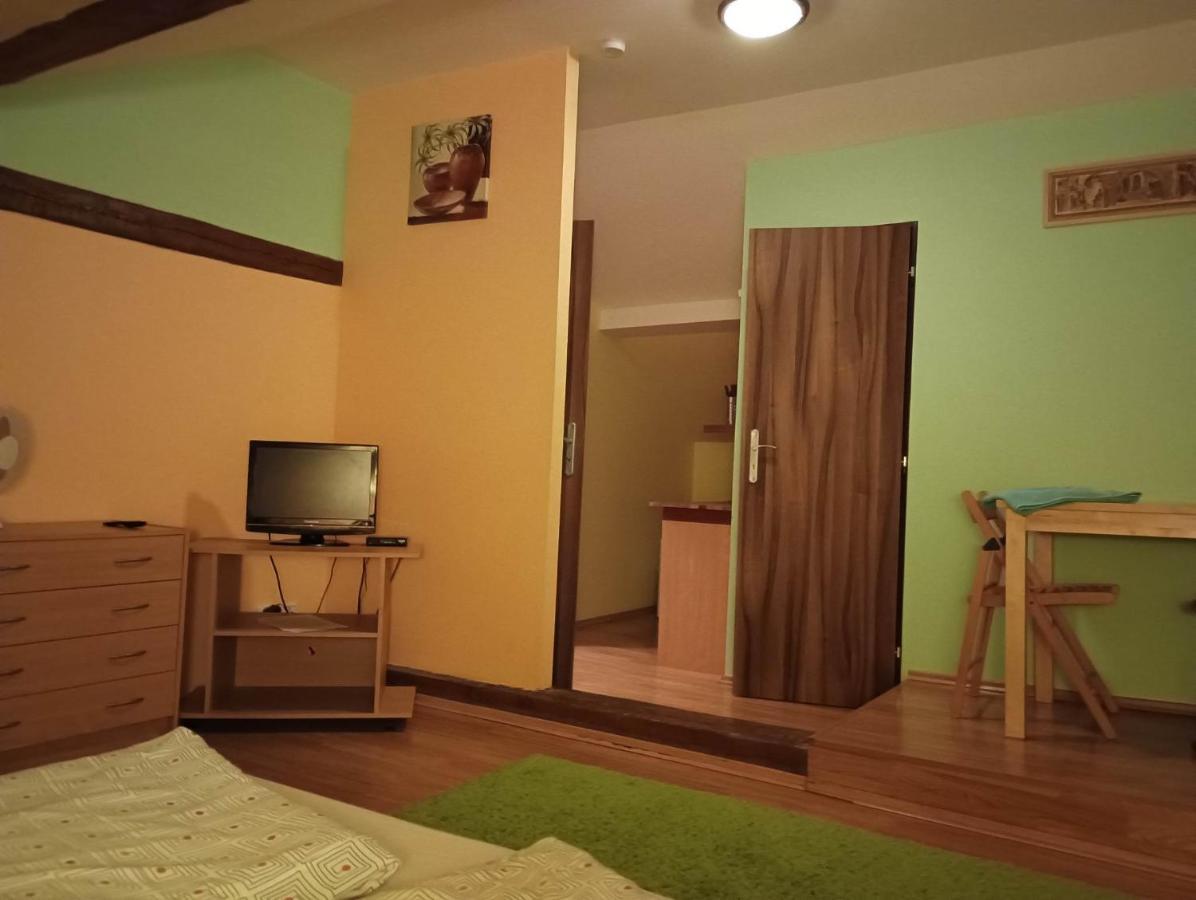 Penzion U bílého jaka Vilemov  Exteriér fotografie