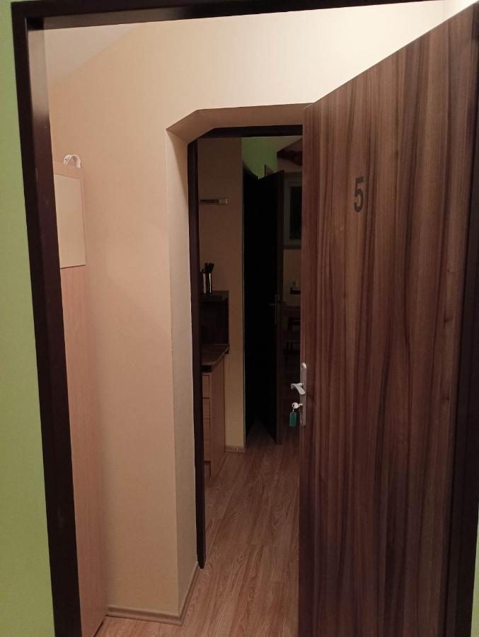 Penzion U bílého jaka Vilemov  Exteriér fotografie